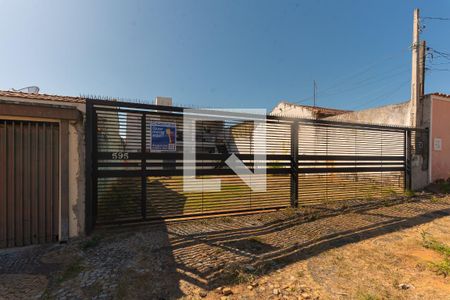 Casa para alugar com 55m², 2 quartos e 1 vaga Casa para alugar com 55m², 2 quartos e 1 vagaFachada