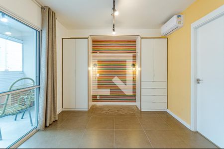 Sala/Quarto de kitnet/studio para alugar com 1 quarto, 42m² em Centro, São Paulo