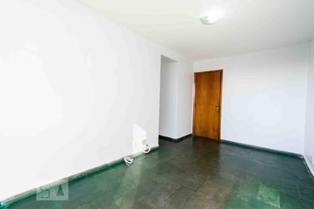 Apartamento para alugar com 66m², 2 quartos e 1 vagaSala