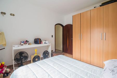 Casa à venda com 430m², 5 quartos e 5 vagas Casa à venda com 430m², 5 quartos e 5 vagasQuarto 2