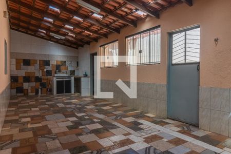 Casa para alugar com 430m², 6 quartos e 4 vagasQuintal