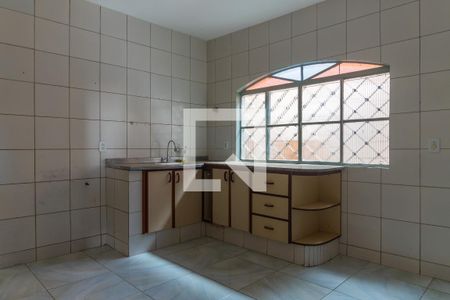 Casa para alugar com 430m², 6 quartos e 4 vagasCozinha