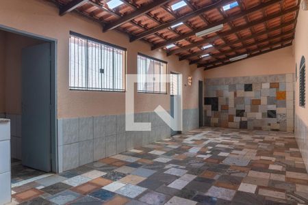 Casa para alugar com 430m², 6 quartos e 4 vagasQuintal