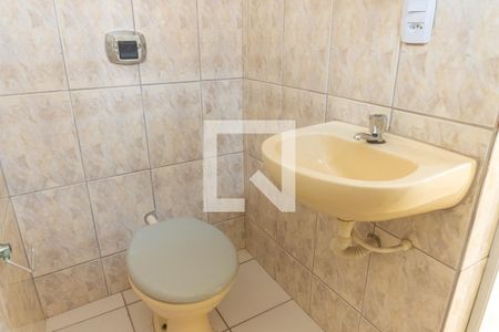 Casa para alugar com 430m², 6 quartos e 4 vagasBanheiro de Serviço