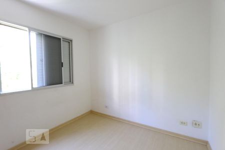 quarto de apartamento à venda com 3 quartos, 70m² em Jardim Londrina, São Paulo