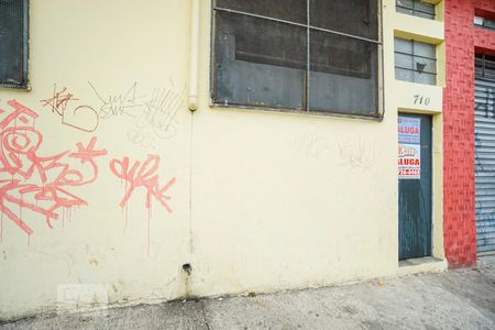 Casa para alugar com 250m², 7 quartos e sem vaga Casa para alugar com 250m², 7 quartos e sem vagaFachada