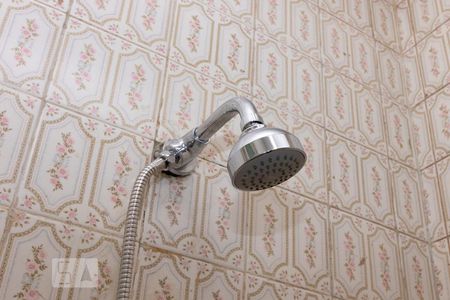 Casa para alugar com 150m², 2 quartos e 1 vagaBanheiro da suíte