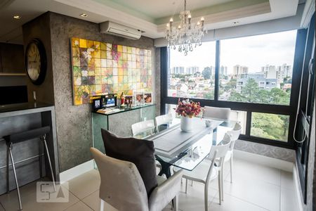 Sala de apartamento para alugar com 2 quartos, 80m² em Vila Ipiranga, Porto Alegre