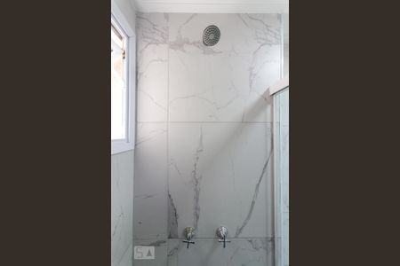 Apartamento para alugar com 46m², 2 quartos e 1 vaga Apartamento para alugar com 46m², 2 quartos e 1 vagaChuveiro do Banheiro