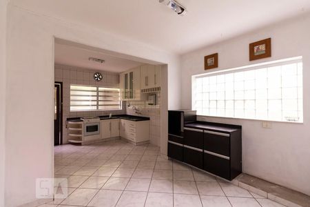 Casa à venda com 180m², 3 quartos e 2 vagasCozinha