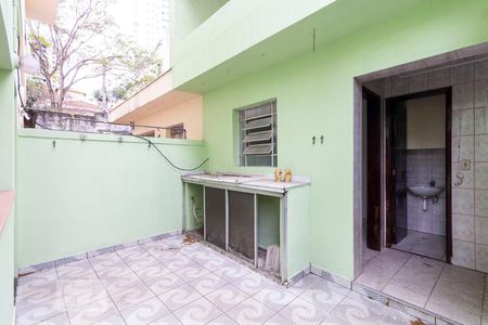 Casa à venda com 180m², 3 quartos e 2 vagasQuintal com Churrasqueira