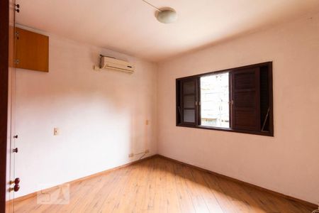Casa à venda com 180m², 3 quartos e 2 vagasQuarto 3