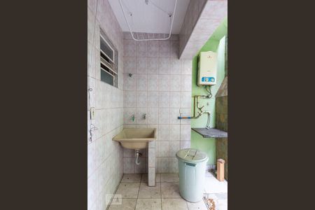 Casa à venda com 180m², 3 quartos e 2 vagasÁrea de Serviço