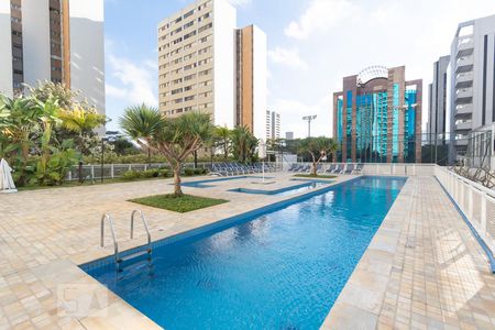 Studio para alugar com 37m², 1 quarto e 1 vaga Studio para alugar com 37m², 1 quarto e 1 vagaPiscina