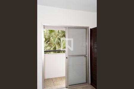 Apartamento para alugar com 70m², 3 quartos e 1 vagaSacada