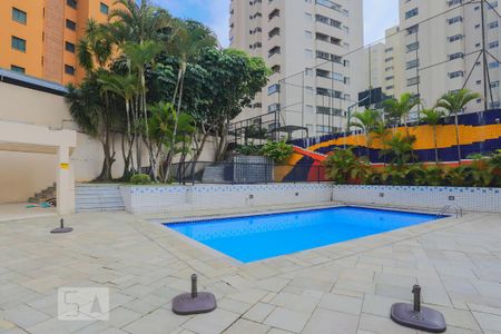 Apartamento para alugar com 70m², 3 quartos e 1 vagaÁrea comum - Piscina