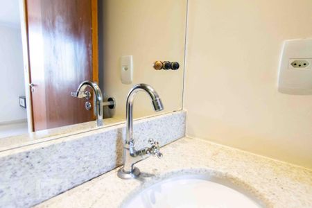 Apartamento à venda com 62m², 2 quartos e 2 vagas Apartamento à venda com 62m², 2 quartos e 2 vagasPia do Banheiro 02