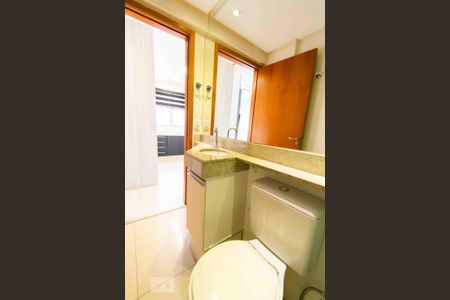 Banheiro 01 de apartamento à venda com 2 quartos, 62m² em Sul (águas Claras), Brasília