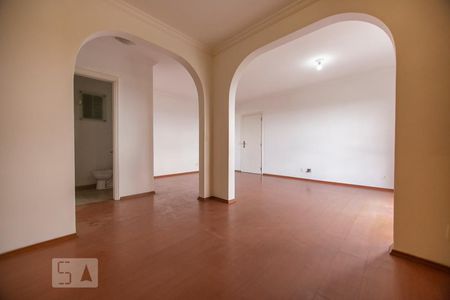 Apartamento para alugar com 230m², 5 quartos e 4 vagasSala