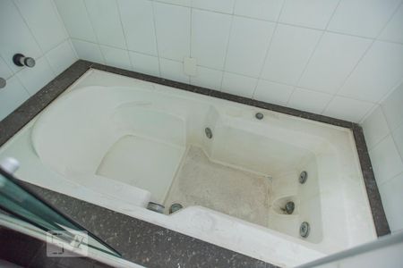 Apartamento para alugar com 230m², 5 quartos e 4 vagasBanheiro Suite 3