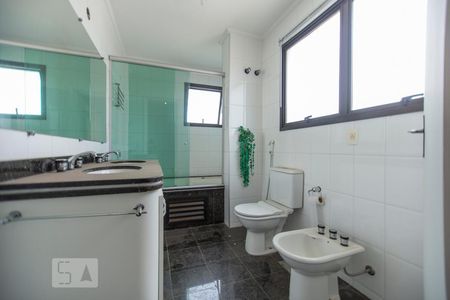 Apartamento para alugar com 230m², 5 quartos e 4 vagasBanheiro Suite 3