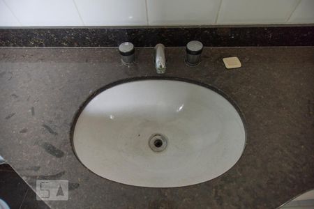 Apartamento para alugar com 230m², 5 quartos e 4 vagasBanheiro Suite 1