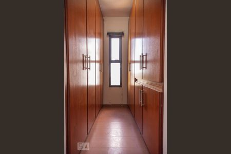 Apartamento para alugar com 230m², 5 quartos e 4 vagasCloset Suite 1