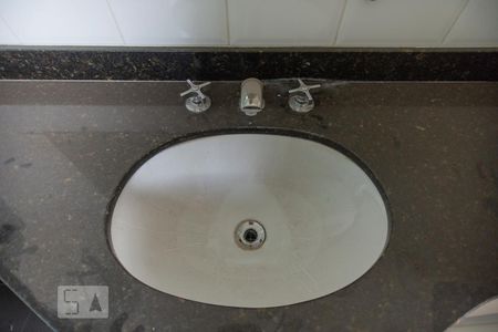 Apartamento para alugar com 230m², 5 quartos e 4 vagasBanheiro Suite 2