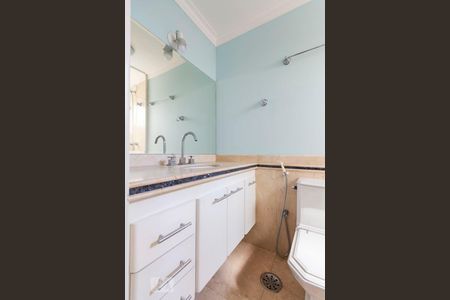 Apartamento à venda com 147m², 3 quartos e 3 vagasBanheiro da Suíte 2