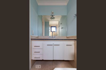 Apartamento à venda com 147m², 3 quartos e 3 vagasBanheiro da Suíte 2