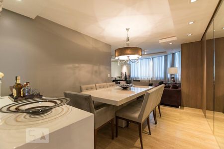 Sala de apartamento à venda com 3 quartos, 155m² em Vila Santo Estéfano, São Paulo