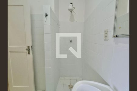 Studio à venda com 26m², 1 quarto e sem vaga Studio à venda com 26m², 1 quarto e sem vagaBanheiro social