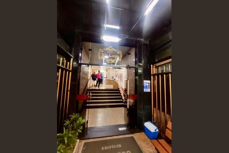 Studio à venda com 26m², 1 quarto e sem vaga Studio à venda com 26m², 1 quarto e sem vagaFachada com cartaz QA