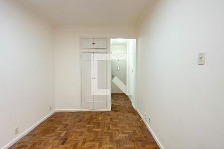Sala de kitnet/studio para alugar com 1 quarto, 26m² em Copacabana, Rio de Janeiro