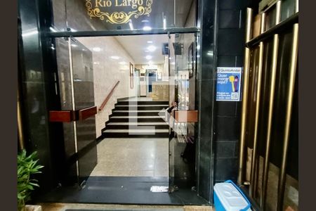 Studio à venda com 26m², 1 quarto e sem vaga Studio à venda com 26m², 1 quarto e sem vagaFachada com cartaz QA