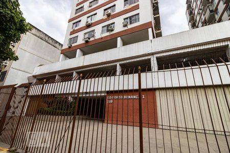Apartamento à venda com 80m², 2 quartos e 1 vagaFachada