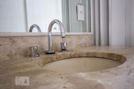 Banheiro social detalhe de apartamento à venda com 1 quarto, 54m² em Jardim Paulistano, São Paulo