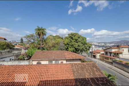 Vista Quarto 1 de apartamento para alugar com 2 quartos, 55m² em Salgado Filho, Belo Horizonte