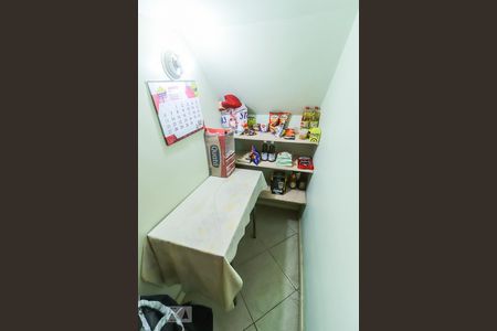 Casa de condomínio à venda com 252m², 3 quartos e 2 vagasDispensa