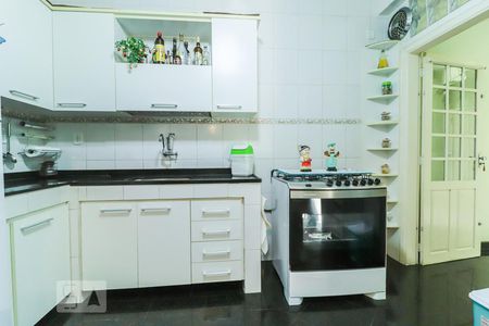 Casa de condomínio à venda com 252m², 3 quartos e 2 vagasCozinha