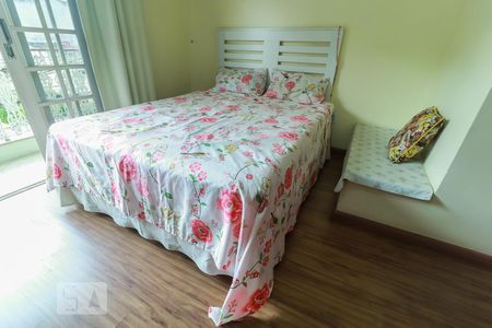 Casa de condomínio à venda com 252m², 3 quartos e 2 vagasQuarto 1