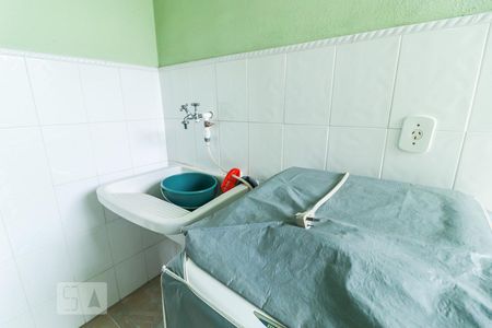 Casa de condomínio à venda com 252m², 3 quartos e 2 vagasÁrea de Serviço 2