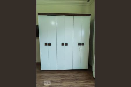 Casa de condomínio à venda com 252m², 3 quartos e 2 vagasQuarto 1