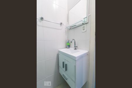 Casa de condomínio à venda com 252m², 3 quartos e 2 vagasBanheiro Social 1