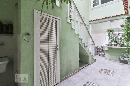 Casa de condomínio à venda com 252m², 3 quartos e 2 vagasÁrea de Serviço 1