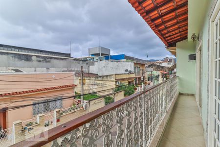 Casa de condomínio à venda com 252m², 3 quartos e 2 vagasVaranda Quarto 1 e 2