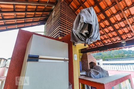 Casa de condomínio à venda com 252m², 3 quartos e 2 vagasGeladeira e TV - Terraço