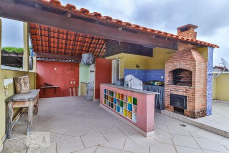 Casa de condomínio à venda com 252m², 3 quartos e 2 vagasTerraço