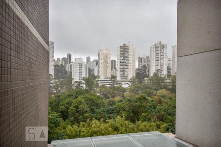 Apartamento à venda com 220m², 3 quartos e 3 vagasVista da Suíte 1