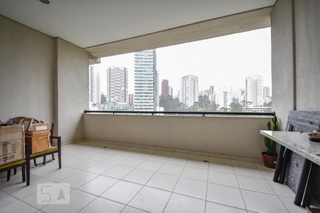 Apartamento à venda com 220m², 3 quartos e 3 vagasVaranda da Sala